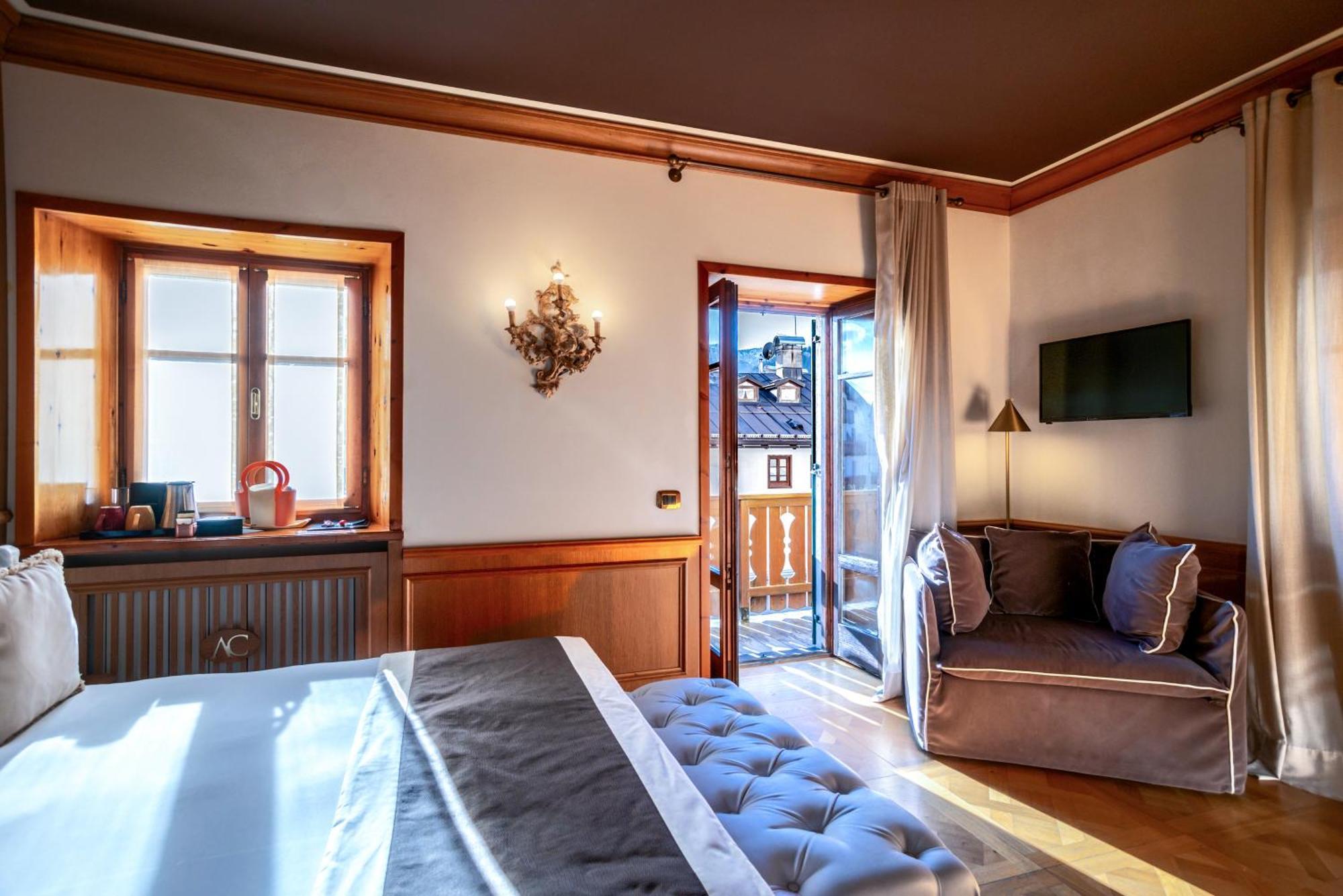 Ambra Cortina Luxury&Fashion Hotel Cortina dʼAmpezzo Exterior foto